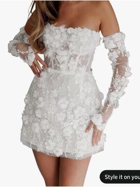 White Off-Shoulder Bridal Floral Appliqué Mini Dress